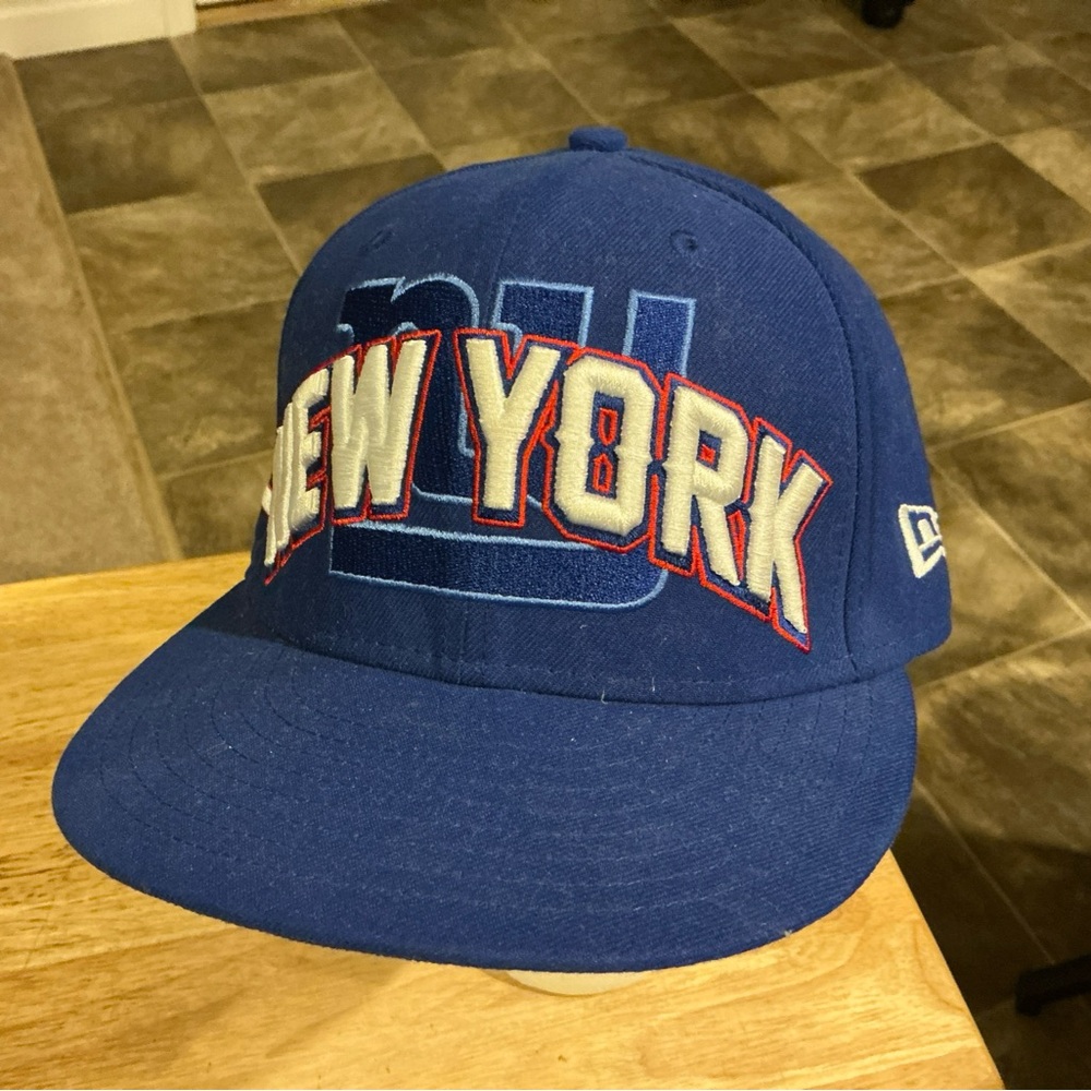 New Era 59Fifty NY Giants Embroidered Baseball Cap Size 7 1/8 Older Stock NWOTs
